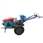 Spacer za ciągnikiem